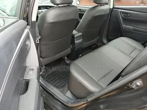 Toyota Corolla LE Premium 4dr Sedan (1.8L 4cyl CVT) 2015 Black