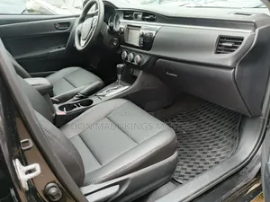 Toyota Corolla LE Premium 4dr Sedan (1.8L 4cyl CVT) 2015 Black
