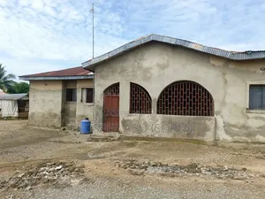 4bdrm Bungalow in Kuje Town,Near The for sale