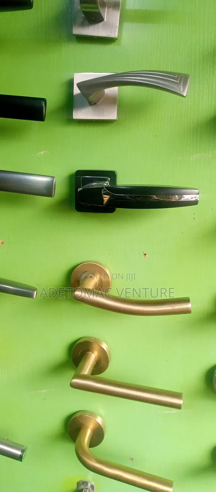 Lock Set and Handle