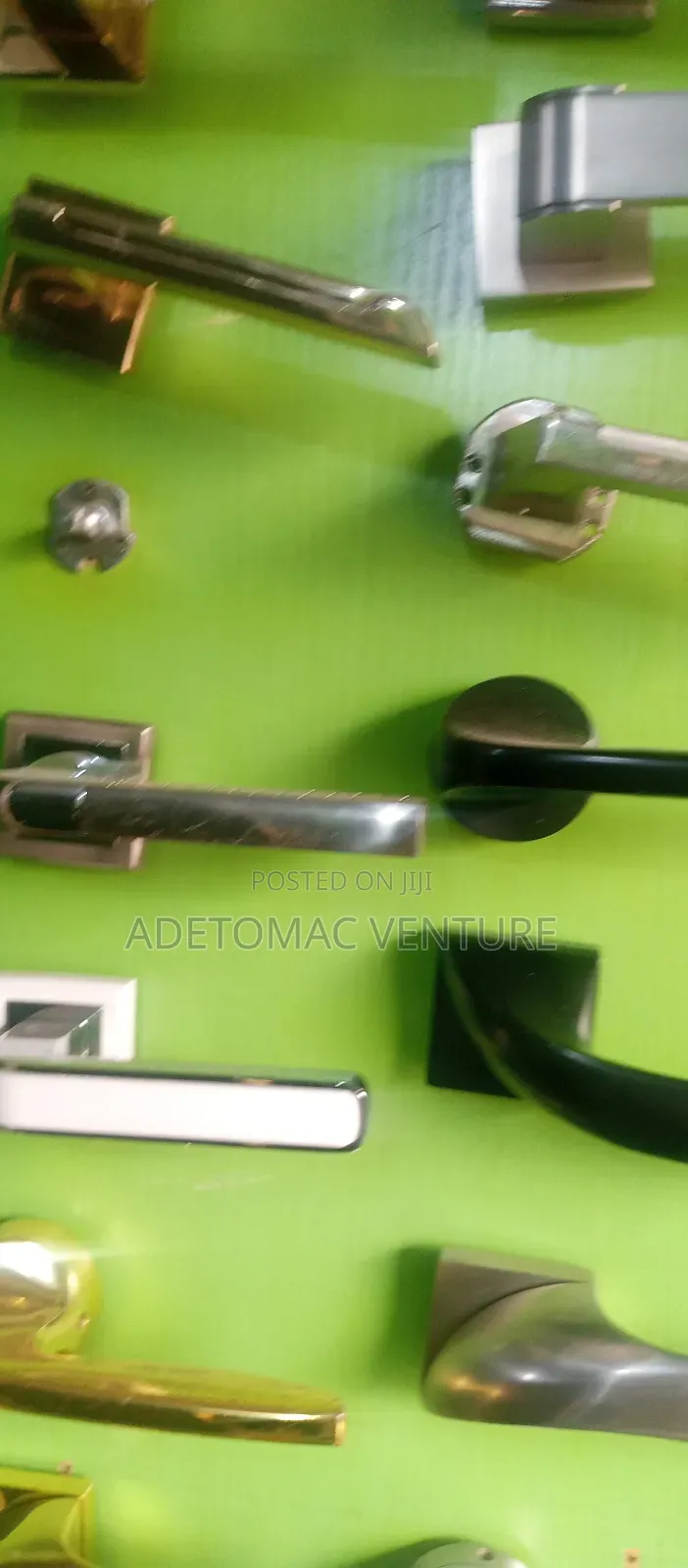Lock Set and Handle
