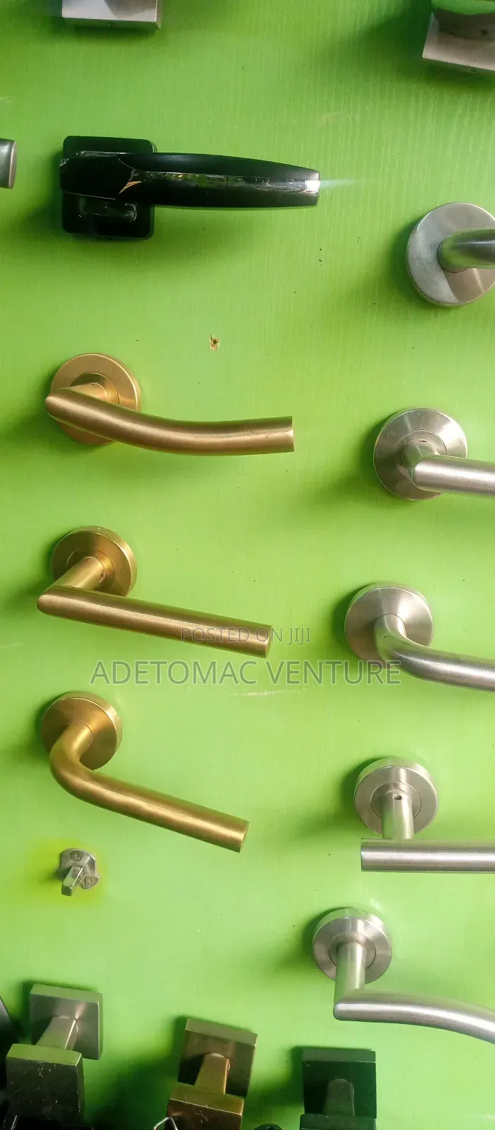 Lock Set and Handle