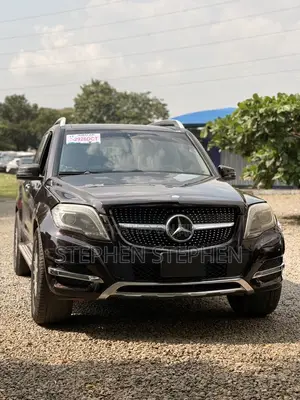 Mercedes-Benz GLK-Class 2011 Maroon