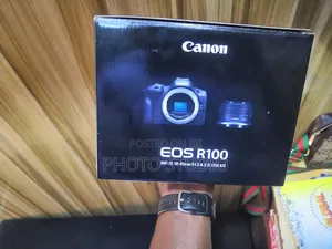 Canon Eos R100 With Kit Lens.