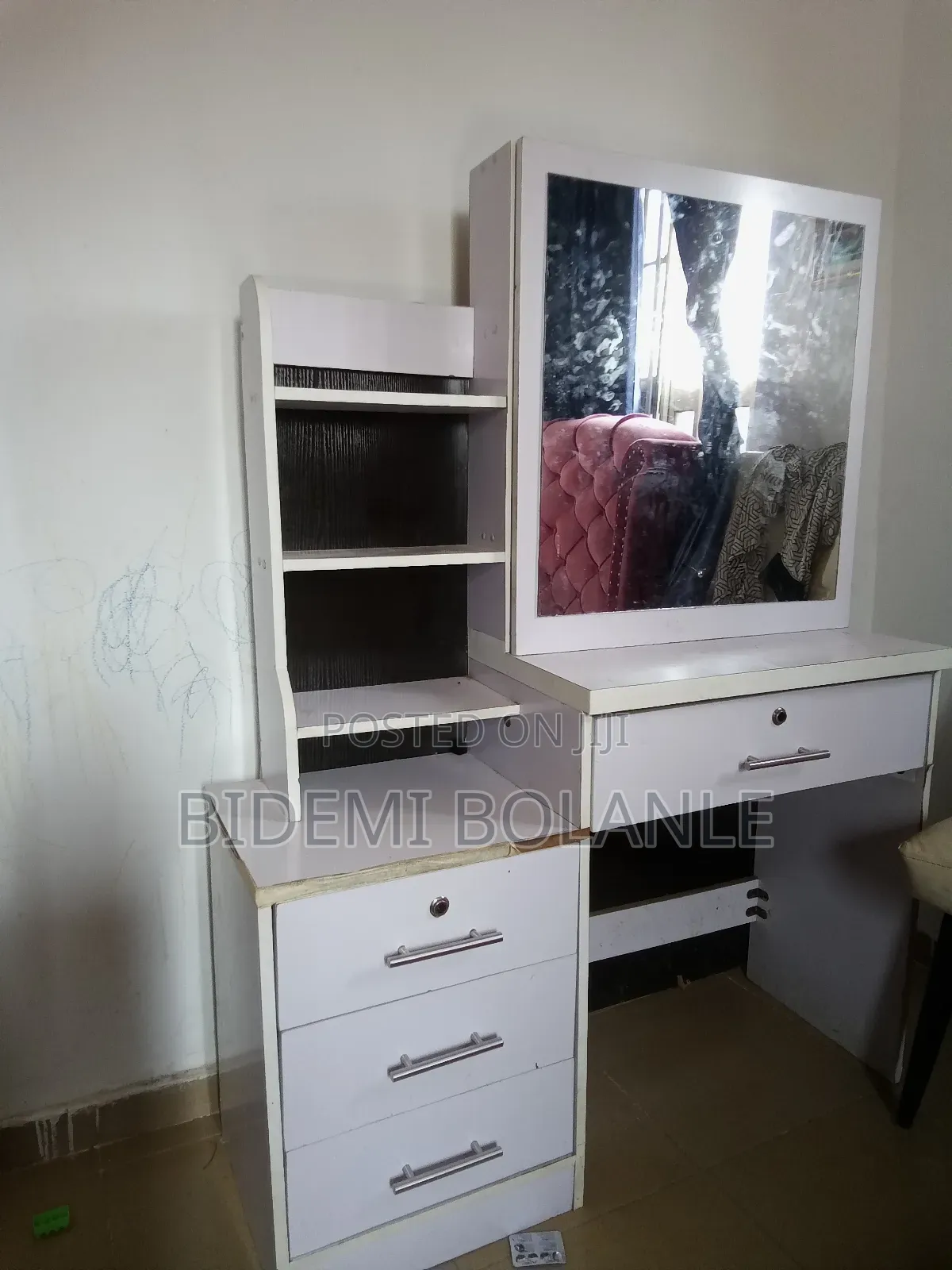 Few Months Used Dressing Mirror