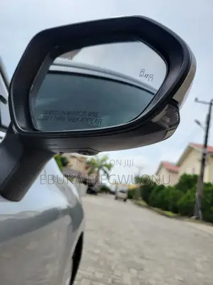 Toyota Camry XLE (2.5L 4cyl 8A) 2019 Silver