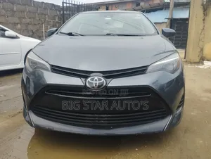 Toyota Corolla LE (1.8L 4cyl 2A) 2018 Gray