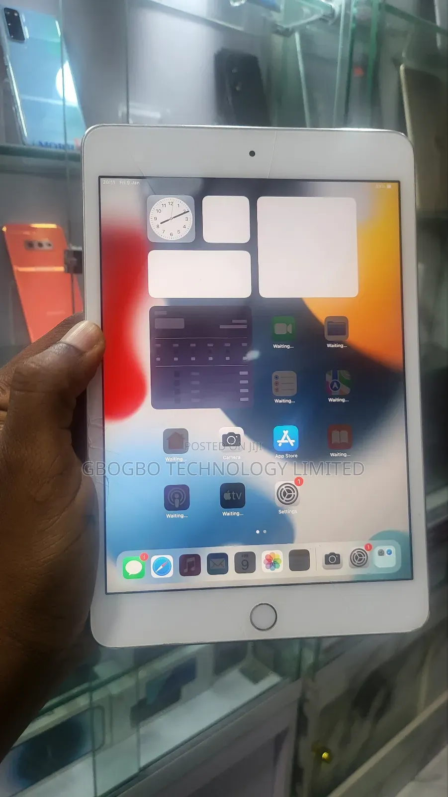Apple iPad mini 4 128 GB Silver