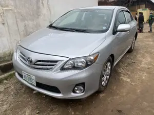 Toyota Corolla LE 4dr Sedan (1.8L 4cyl 4A) 2010 Silver