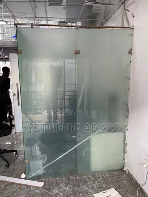 Frameless Glass Office Partition