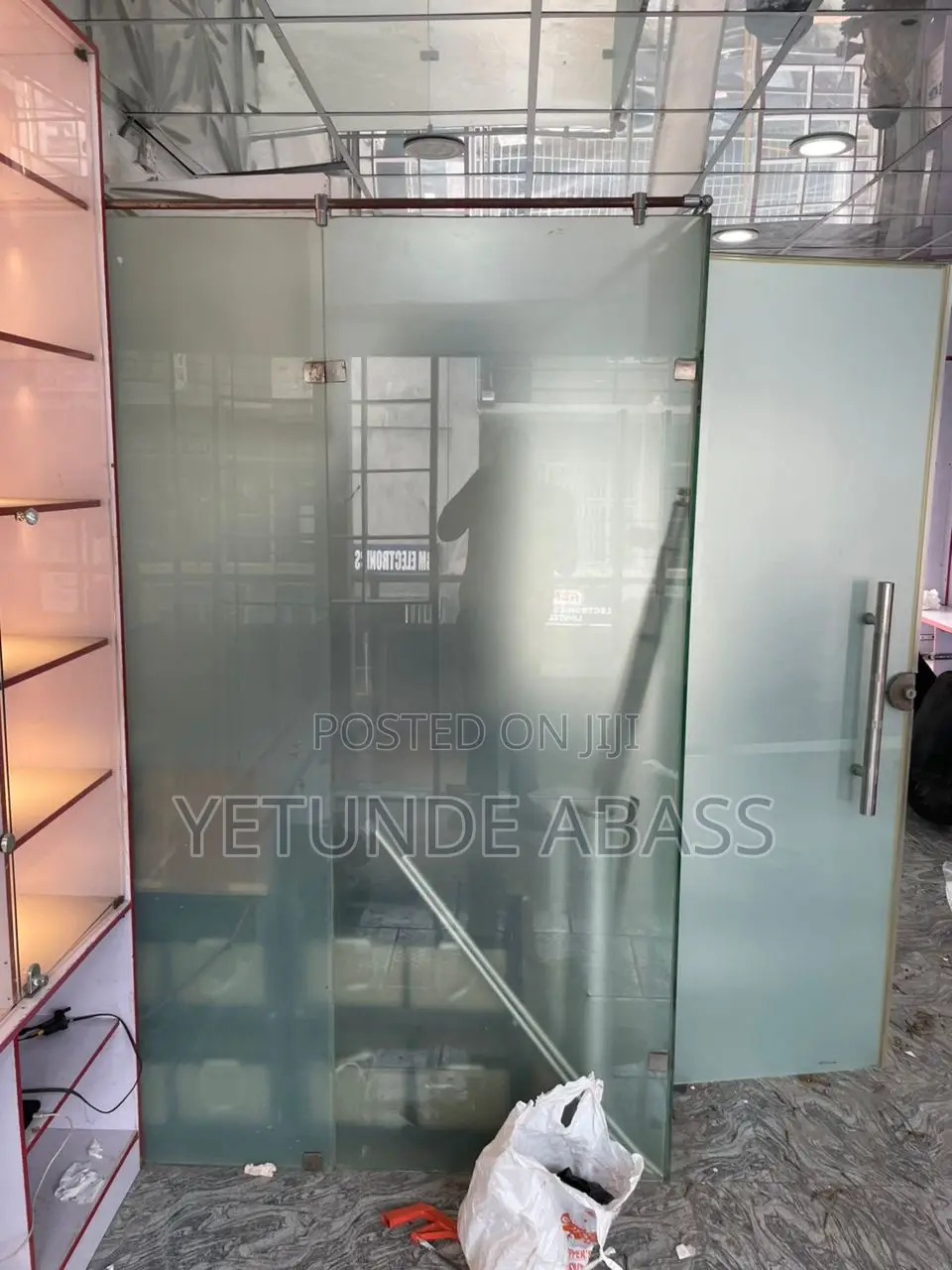 Frameless Glass Office Partition