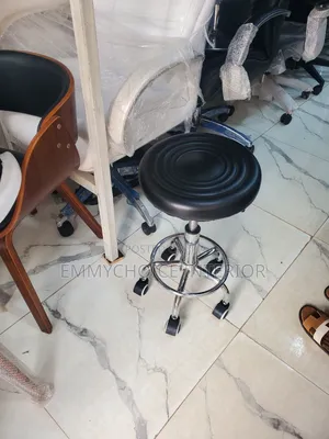 Round Stool Seat With Rolling Tyres