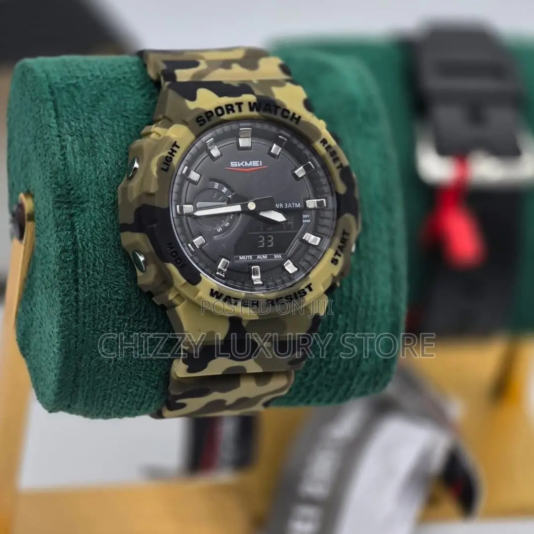 Skmei Quality Luxury Men Rubber Strap Wristwatch