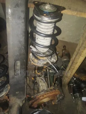 Front Shock and Hubs Nissan Quashquai 2018 Model