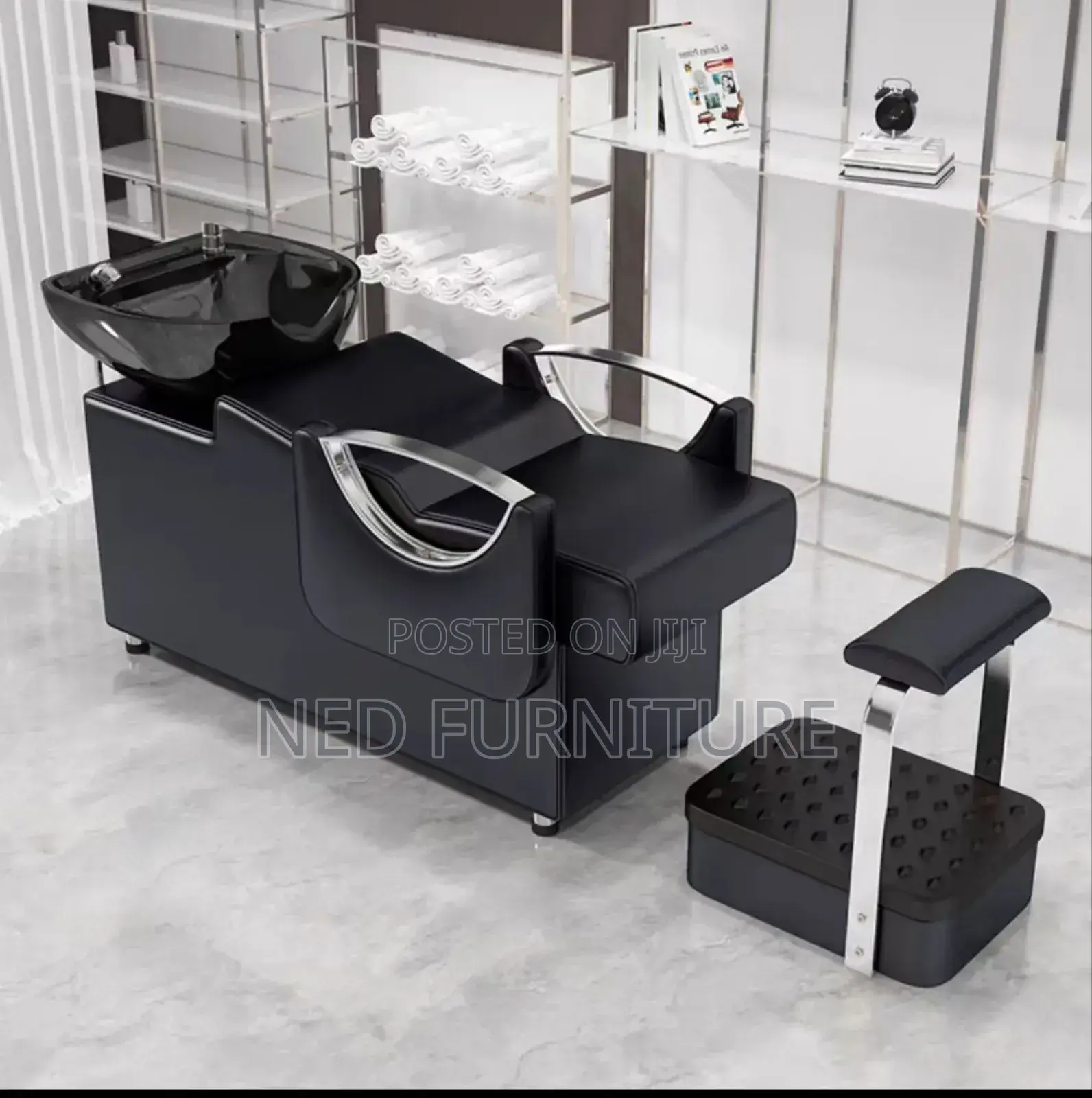 Qquality Saloon Chiar With Basin And Footstool