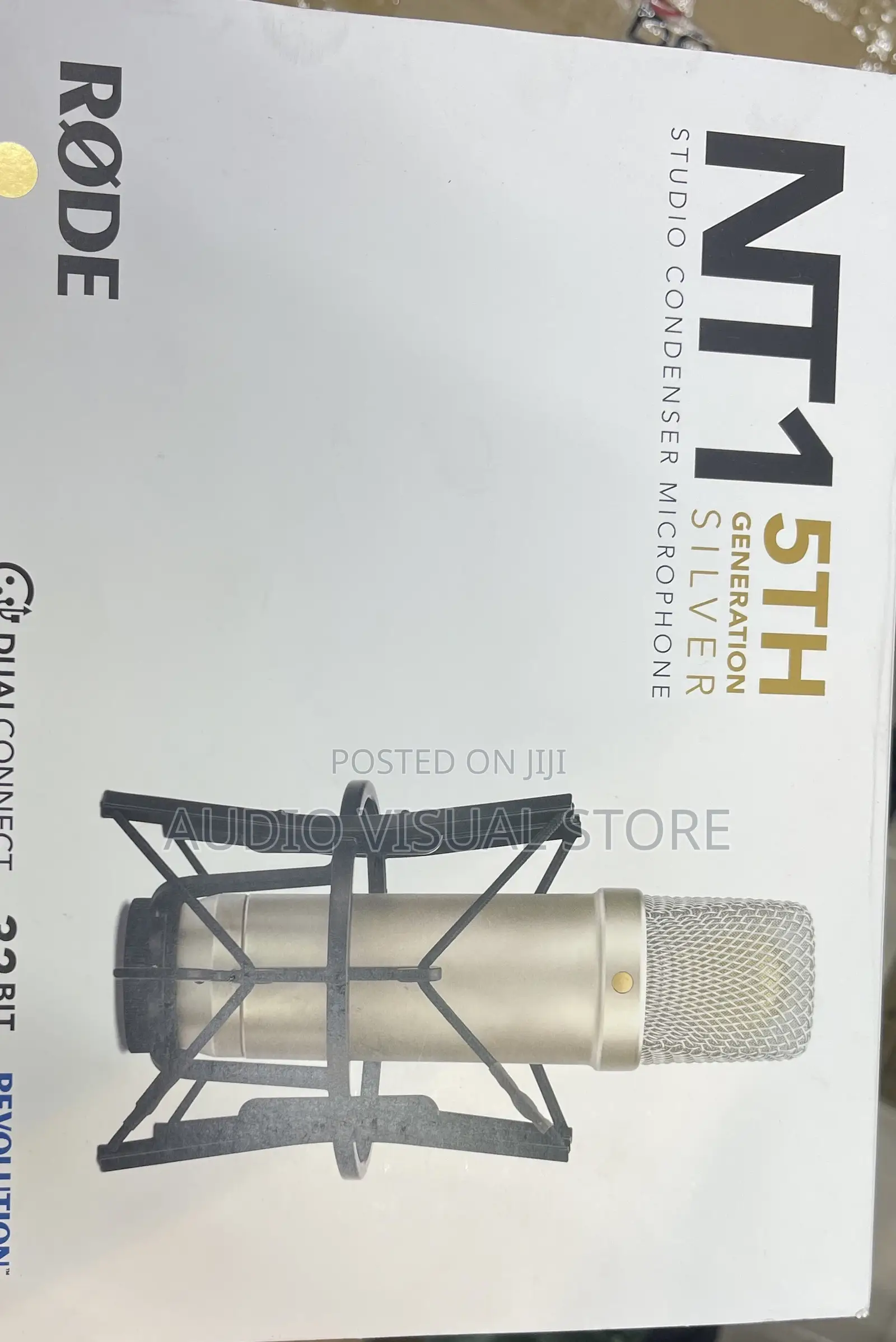 Røde Nt1 5th Generation Large-Diaphragm Studio Condenser Microphone
