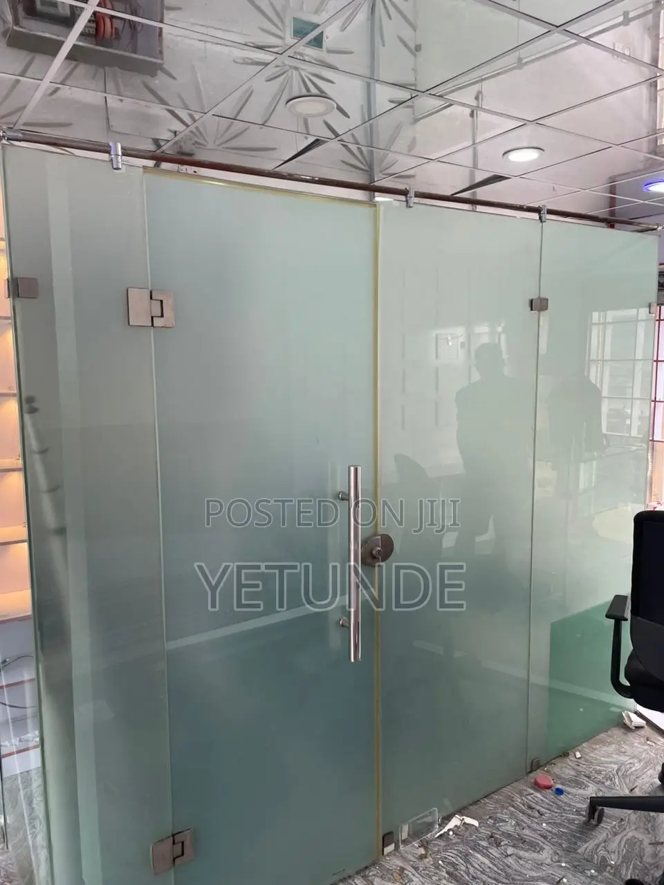 Frameless Glass Office Partition