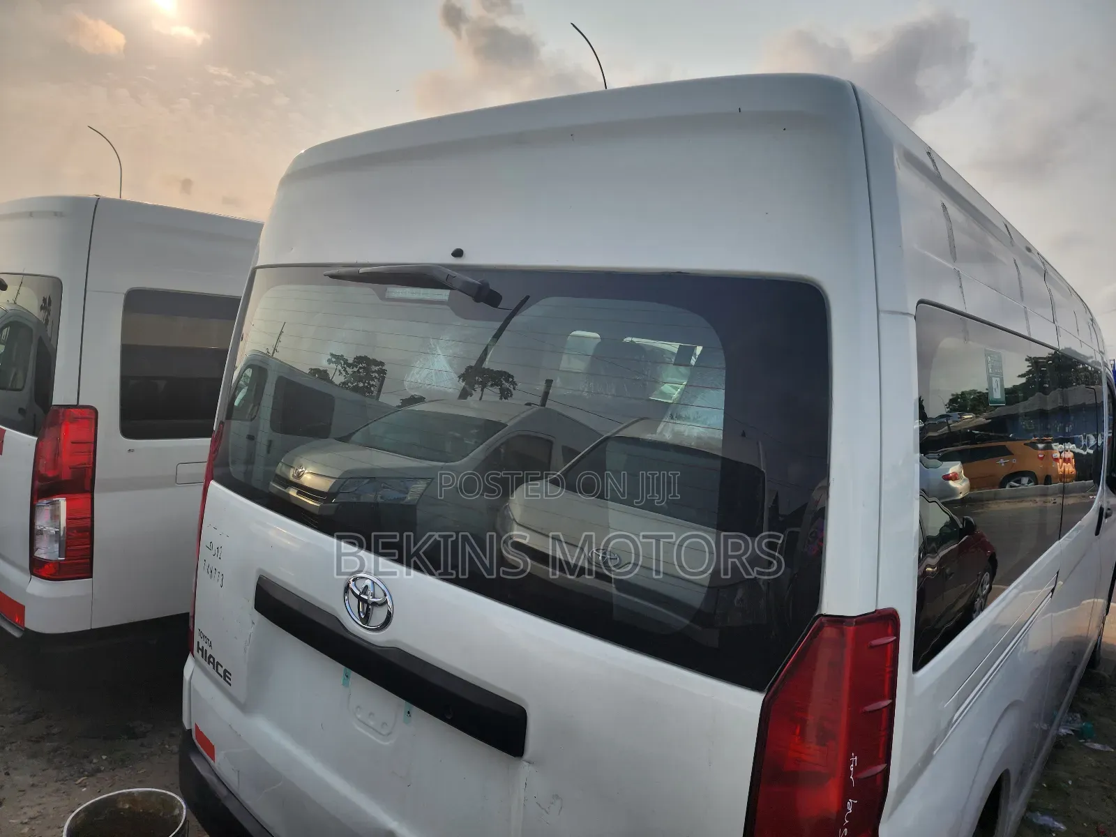 Toyota HiAce 2022 Silver