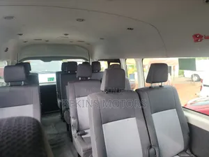Toyota HiAce 2022 Silver
