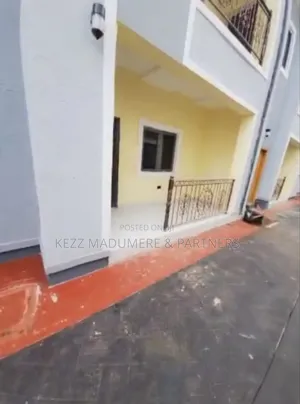 3bdrm Block of Flats in Gated Estate Sars for rent