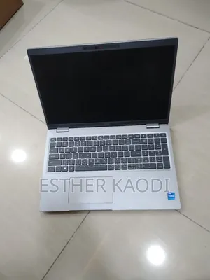 Laptop Dell Latitude 5520 4GB Intel Core I7 SSD 256GB