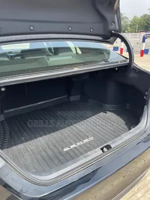 Toyota Camry LE FWD 2020 Black