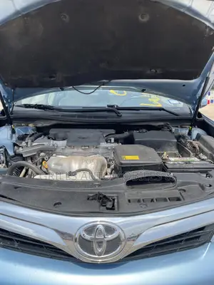 Toyota Camry LE 4dr Sedan (2.5L 4cyl 6A) 2012