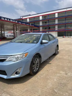 Toyota Camry LE 4dr Sedan (2.5L 4cyl 6A) 2012