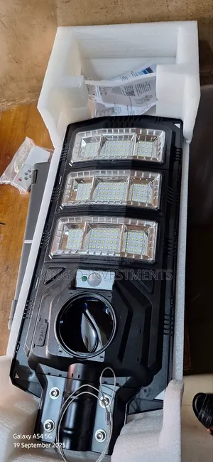 Solar Street Lights With 4g 3 Lens Camera