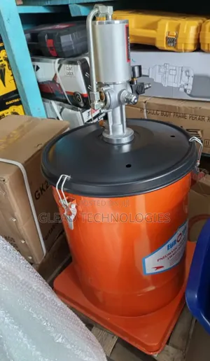 Pneumatic Grease Pump.