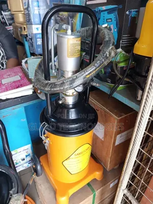 Pneumatic Grease Bucket 12 Litre