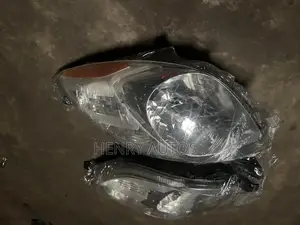 Set Headlamp Yaris 2008 Hatchback