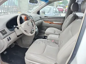 Toyota Sienna XLE AWD 2006 White
