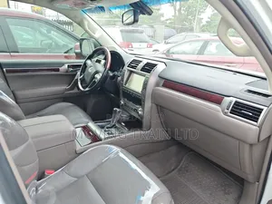 Lexus GX 460 Base 2016 White