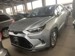 Toyota Highlander Platinum AWD 2024 Gray