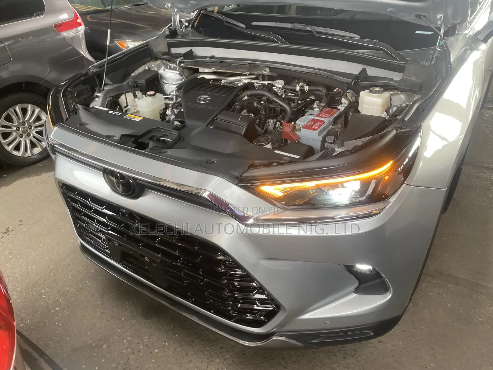 Toyota Highlander Platinum AWD 2024 Gray