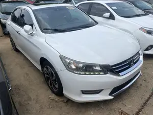 Honda Accord EX-L V-6 4dr Sedan FWD (3.5L 6cyl 6A) 2013 White