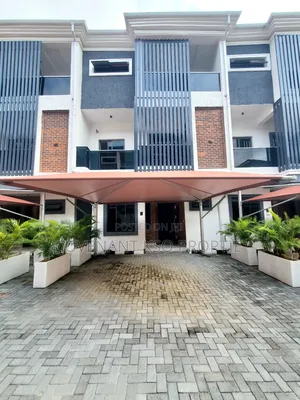 5bdrm Townhouse/Terrace in By Freedom Way, Lekki Phase 1 for sale