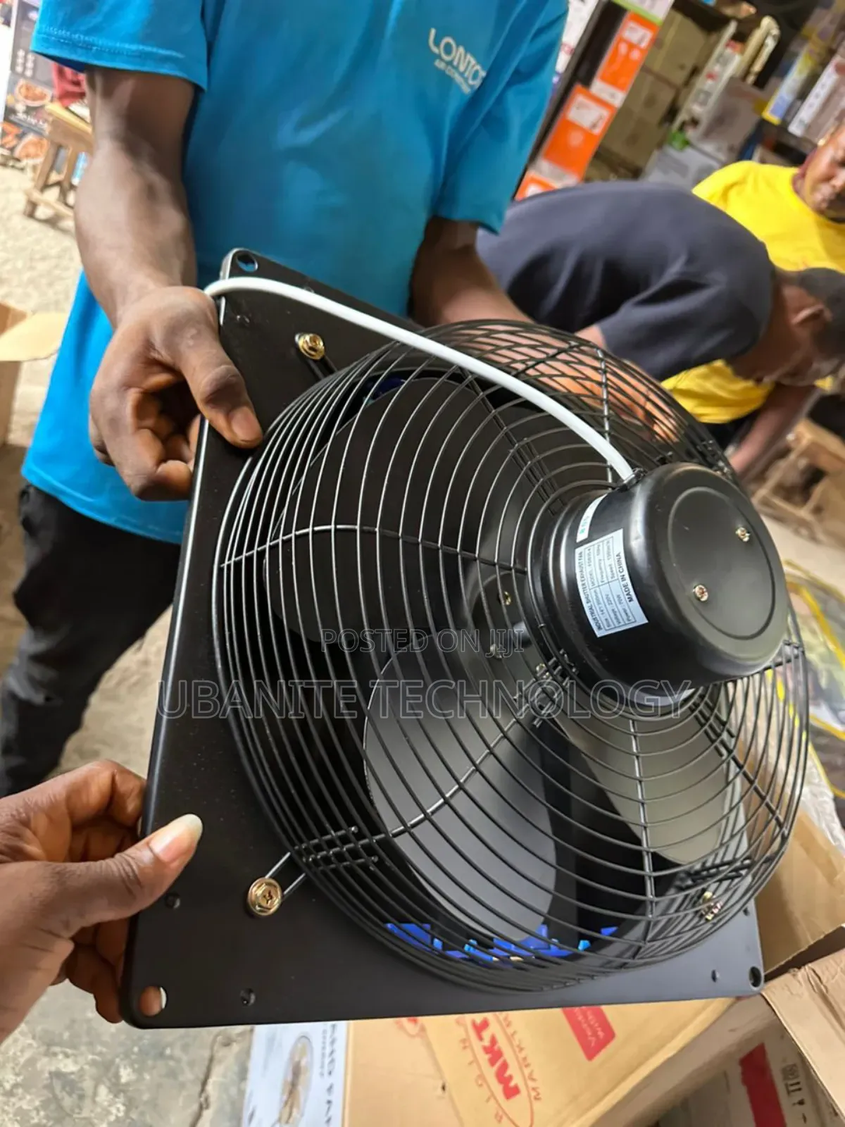 20" Extractor Fan With Shutters