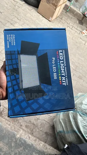 Led 600 With Stand Brandnew