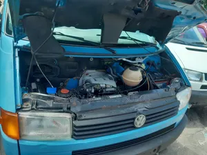 Volkswagen Transporter 2005 Blue