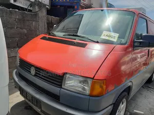 Volkswagen Transporter 2005 Red