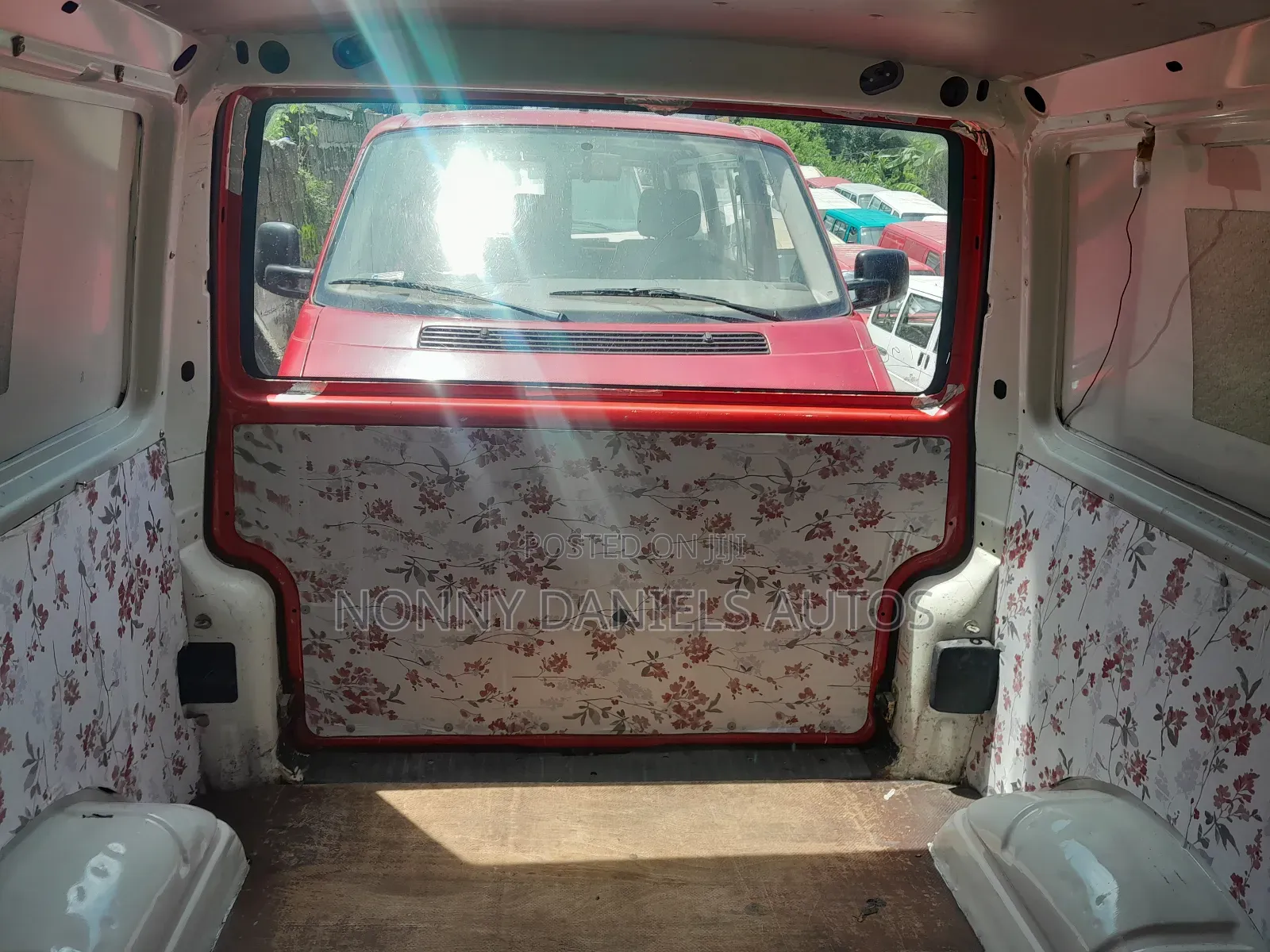Volkswagen Transporter 2005 Red