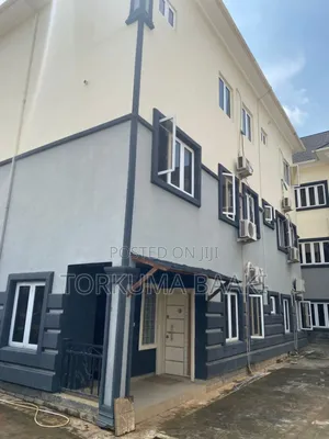 5bdrm Townhouse / Terrace in Lifecamp for rent