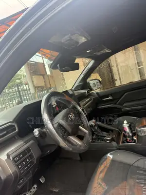 Toyota Tacoma SR5 Double Cab 5' Bed AT 2024 Black