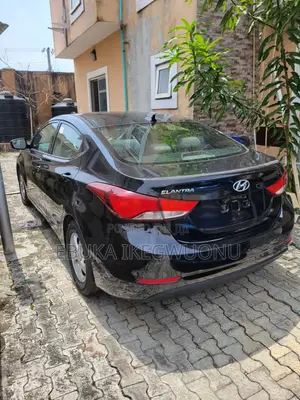 Hyundai Elantra SE 4dr Sedan (1.8L 4cyl 6A) 2014 Black