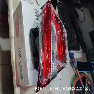 Booth Light Camry 018