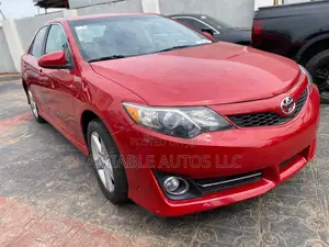 Toyota Camry SE 4dr Sedan (2.5L 4cyl 6A) 2012 Red