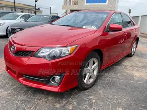 Toyota Camry SE 4dr Sedan (2.5L 4cyl 6A) 2012 Red