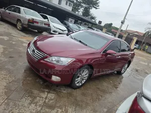 Lexus ES 350 2011 Red